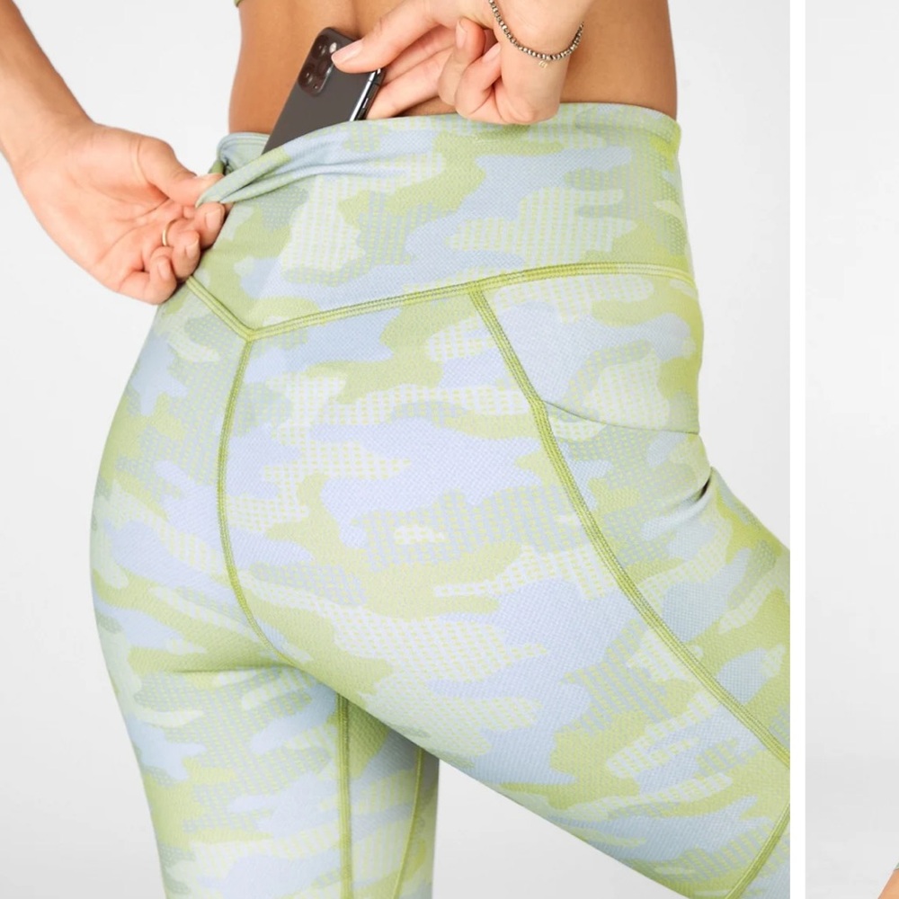 Fabletics Motion365® High-Waisted 7/8 Legging size M